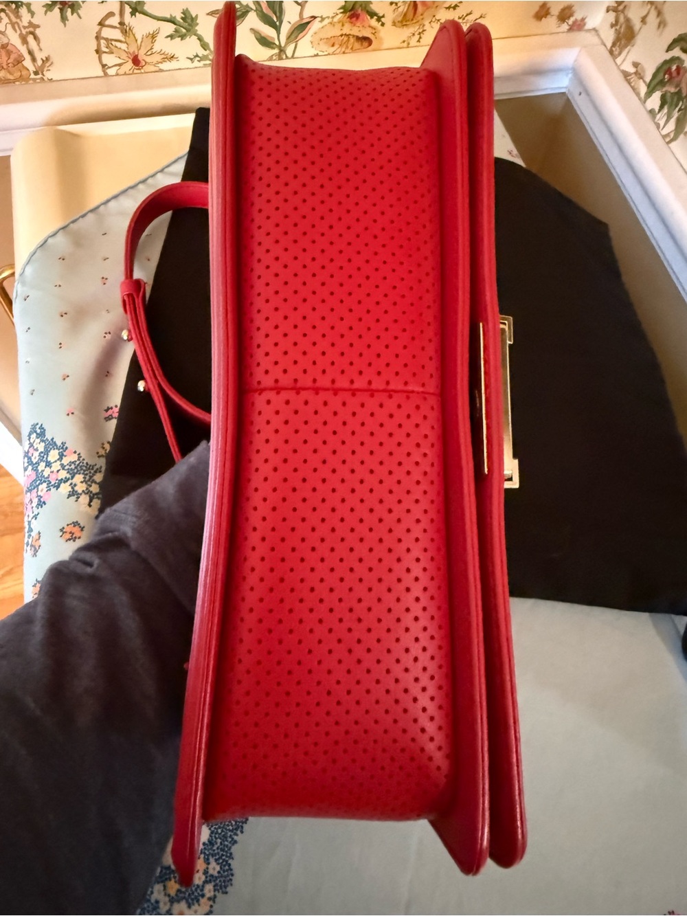 CHANEL Red Quilted Boy Flap Shoulder Bag with Silver Chain - Picture 4 of 10